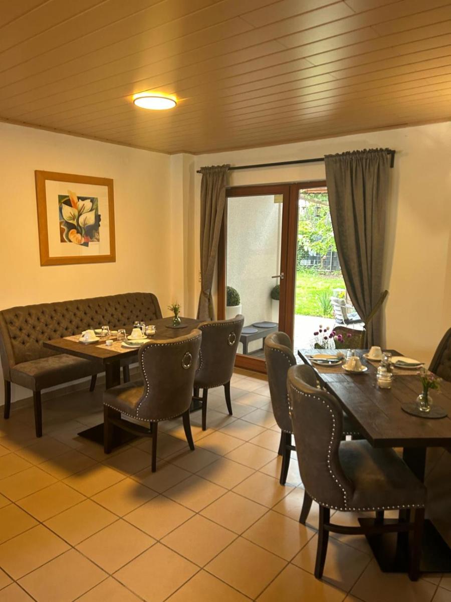 Pension Zum Paradies - Housity