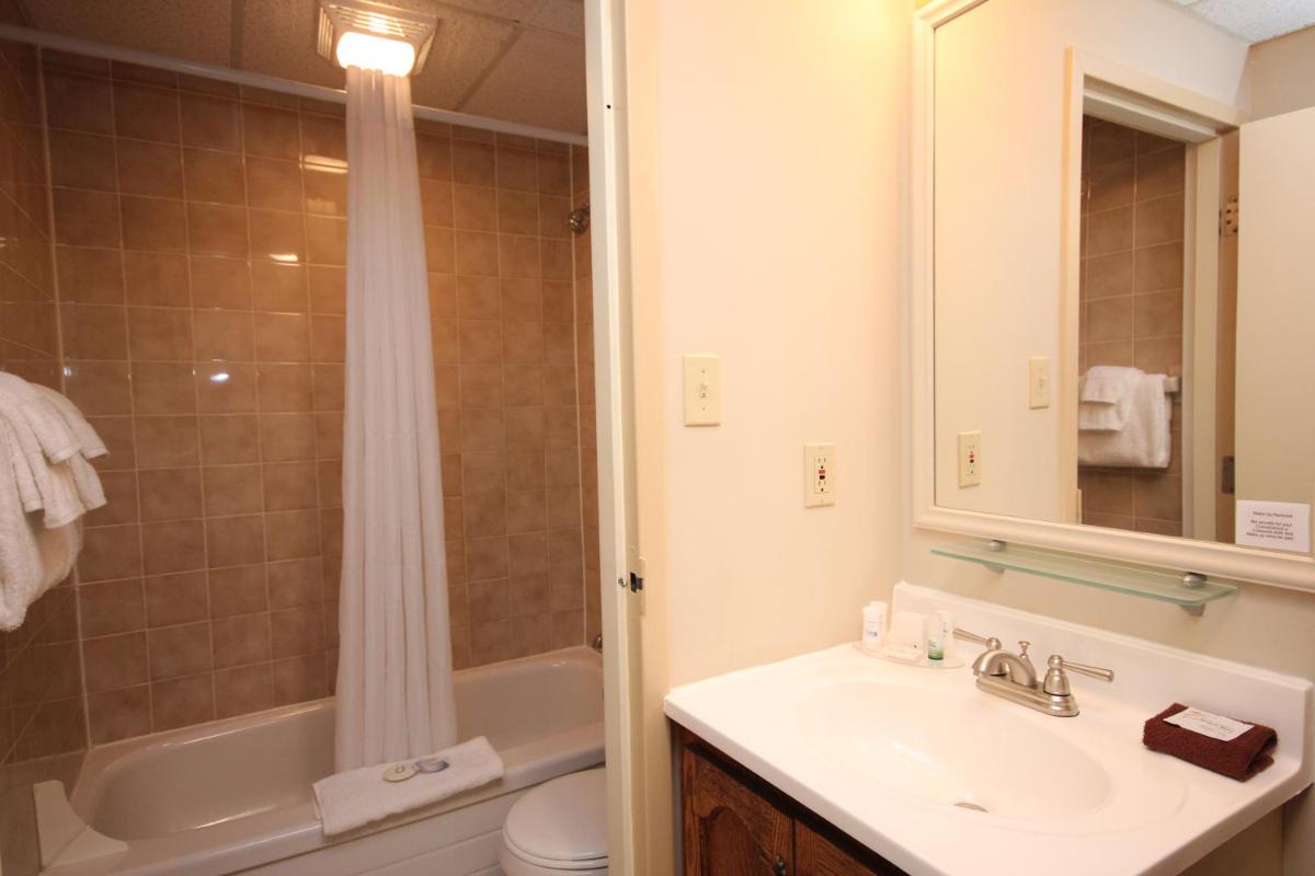 St Andrews Inn & Suites - Housity