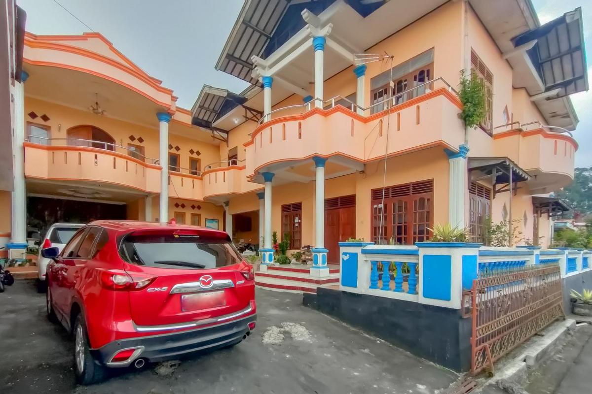 OYO 92631 Hotel Dan Aula Wahyu Sari B - Housity