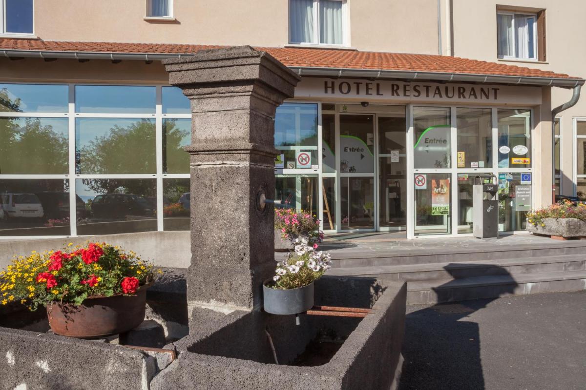 Logis Relais Des Puys - Housity