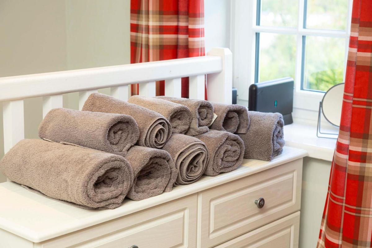 Ash Cottage - Housity