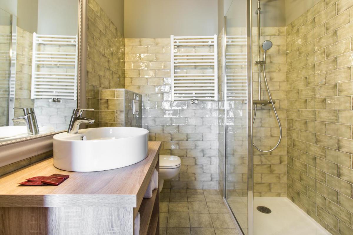 Salle de bains dans l'établissement Hotel Mendionde