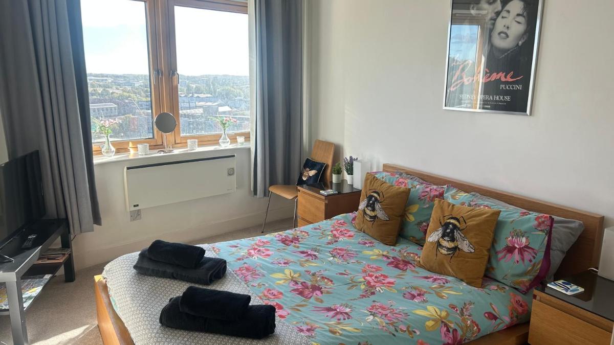 Leeds Dock Apartment - Housity