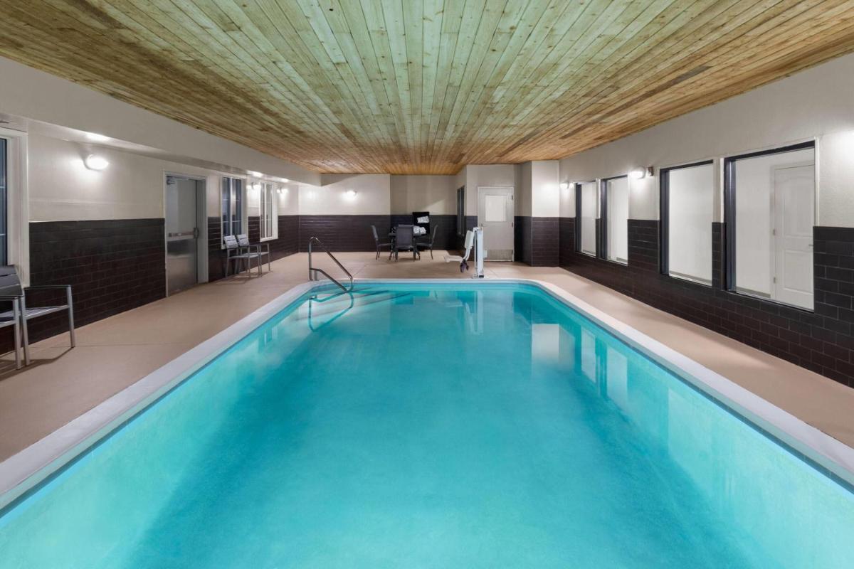 La Quinta by Wyndham Lexington South / Hamburg - Housity