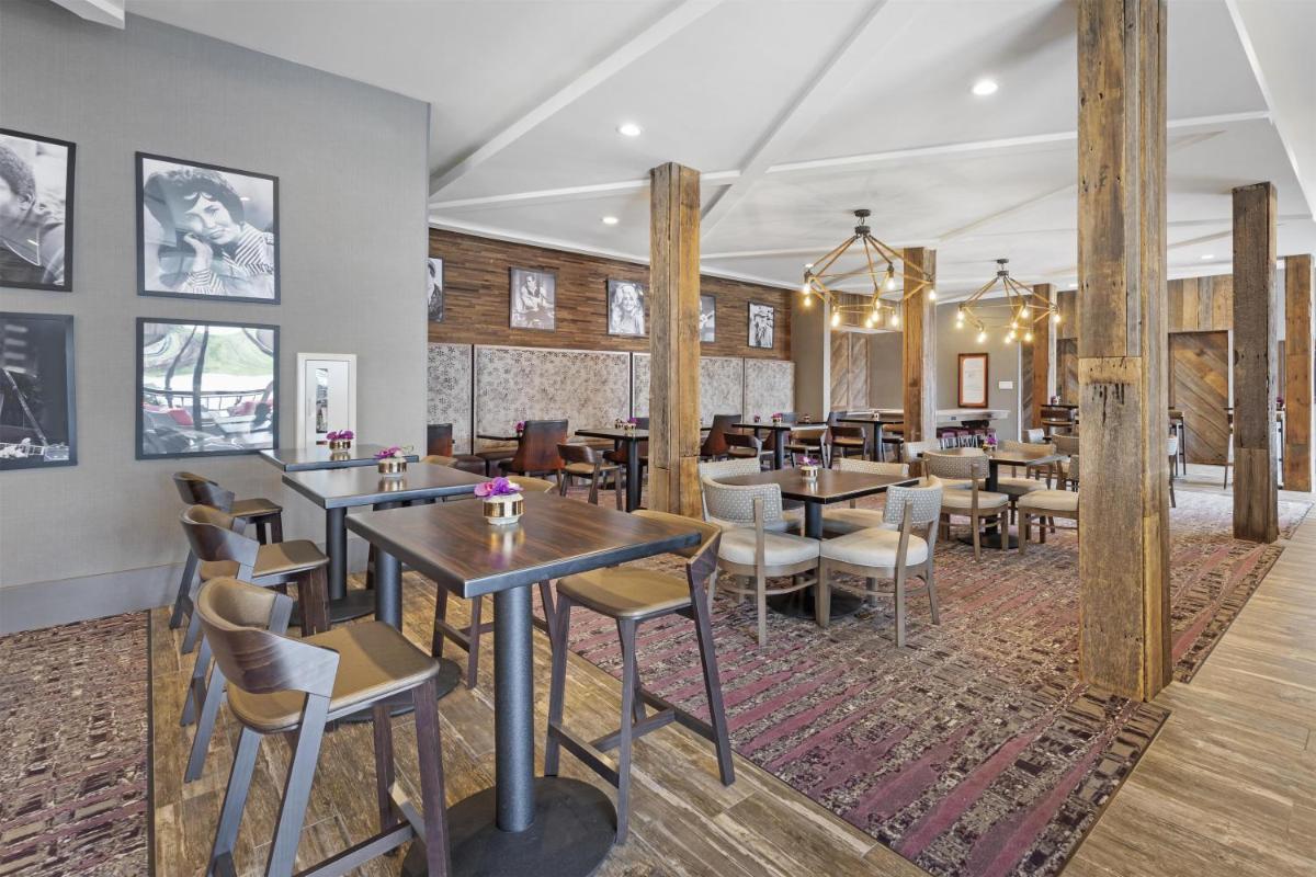 Hilton Garden Inn Gallatin - Housity