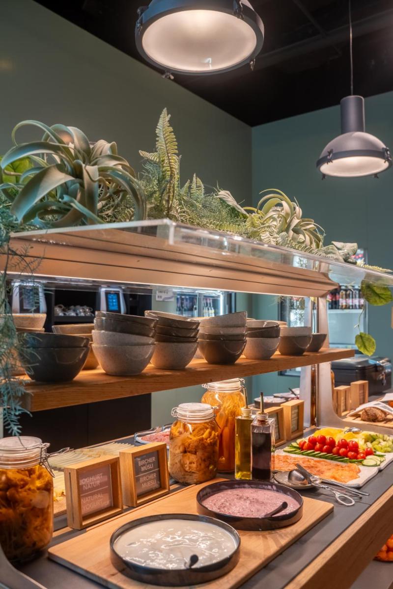 Trafo Hotel Baden - Housity