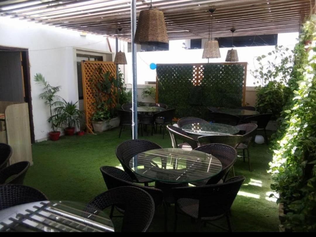 Karachi Elet Business Hotel - Housity