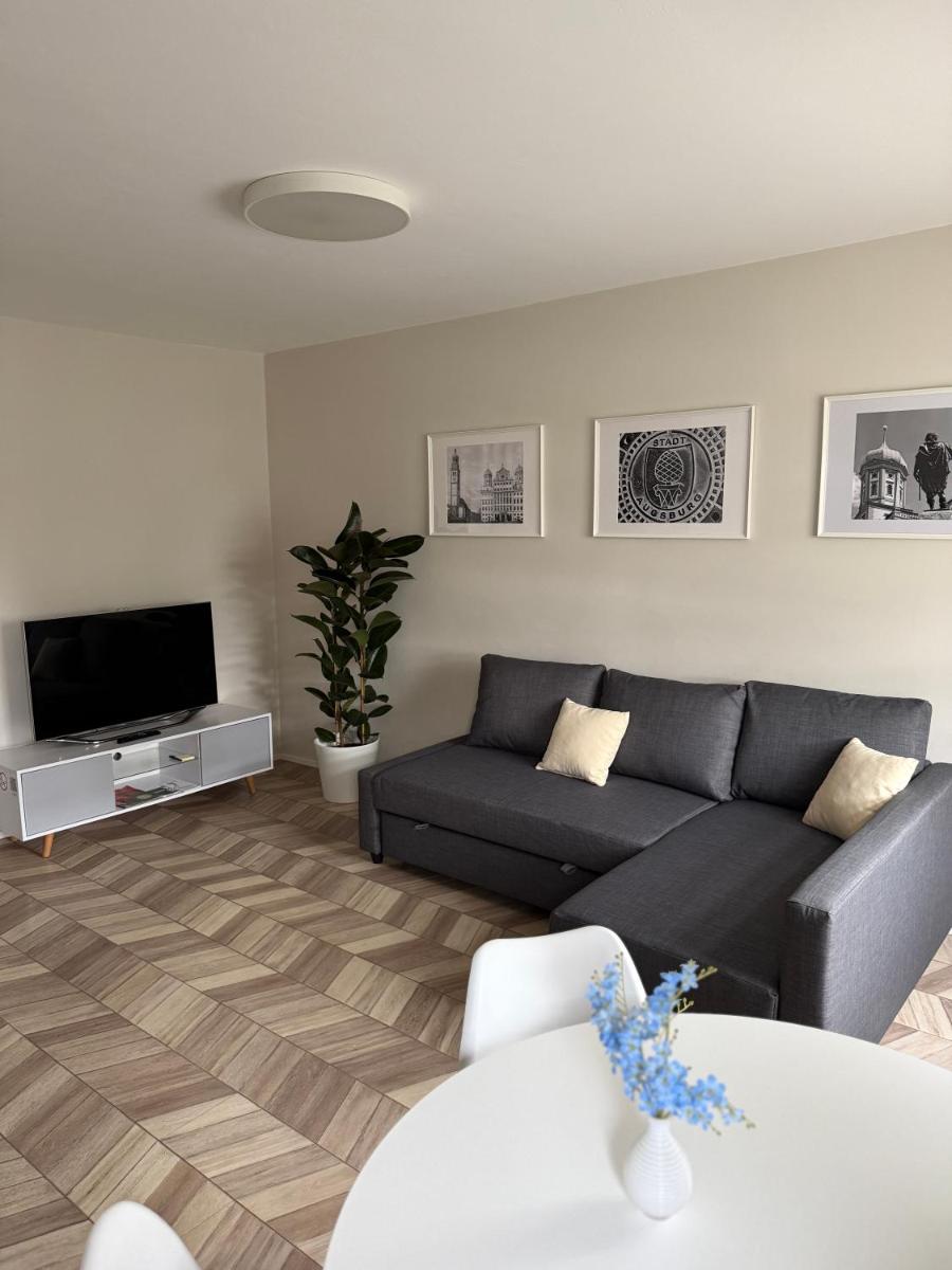 Highfield 2 rooms Apartment - Hizvo