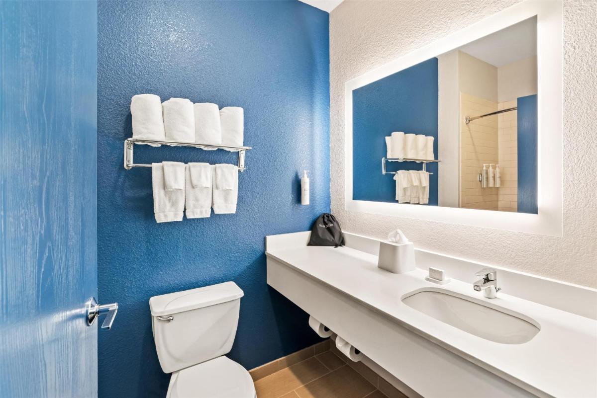 Spark by Hilton Round Rock - Housity