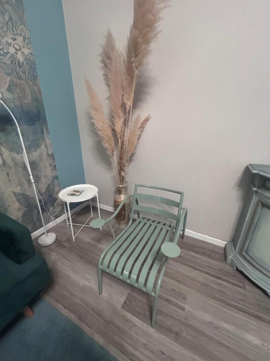 Aurora Flowers - Two rooms and free parking near center and train station - Hizvo