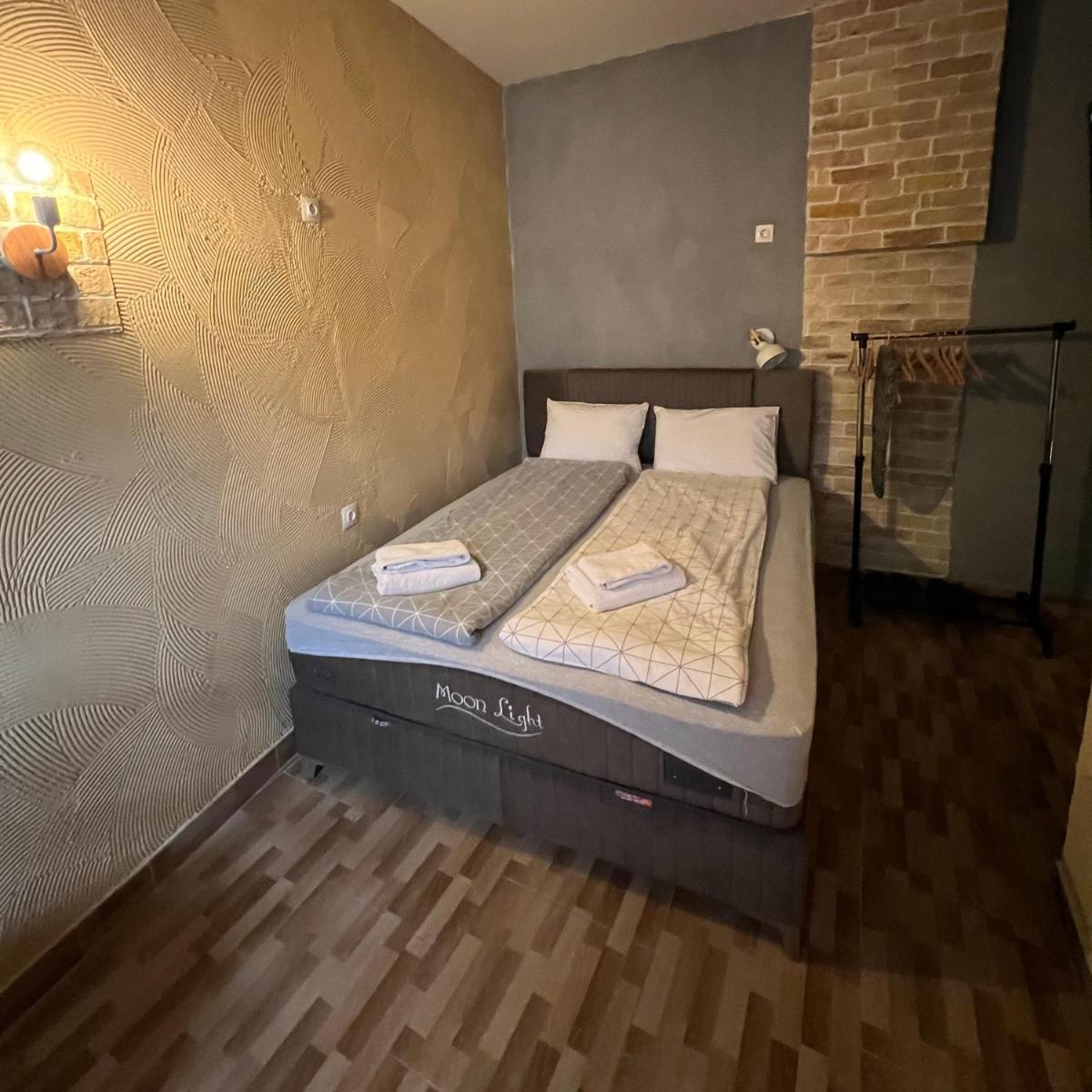 Hideaway Rooms & Apartments Sarajevo - Housity
