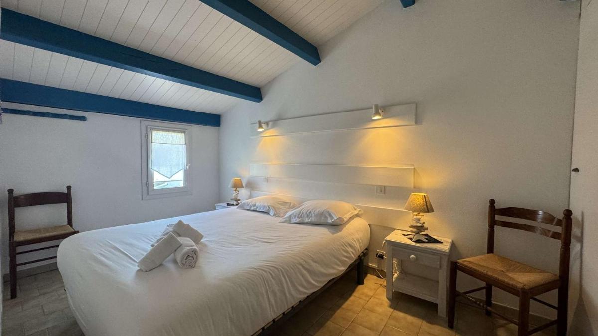 Location dans résidence avec piscine à 50m de la plage - Housity