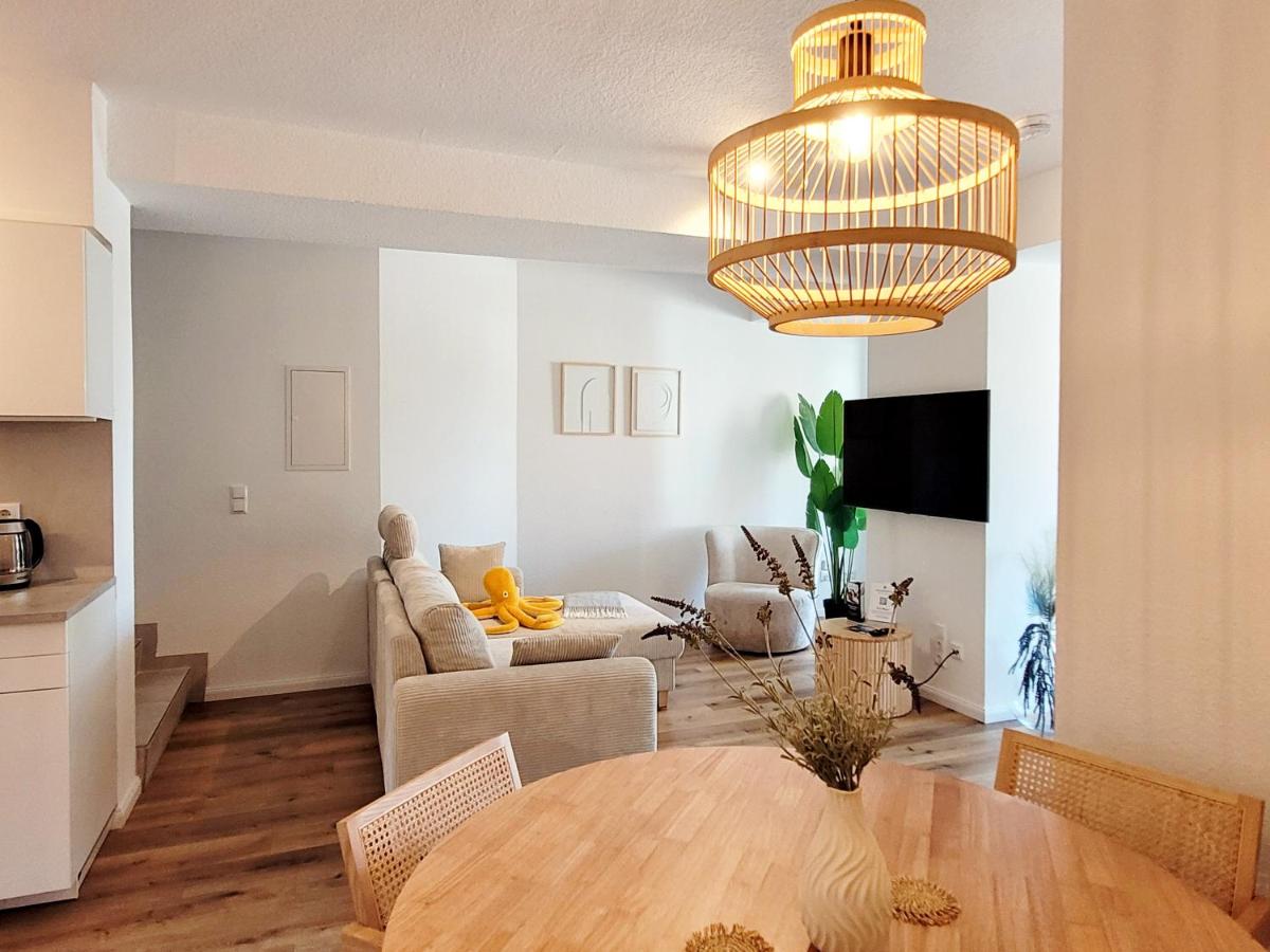 Ferienwohnung mit Meerblick und Terrasse - Nur 50 Meter zum Strand - inklusive eigenem Parkplatz und Fahrradunterstellplatz - Housity