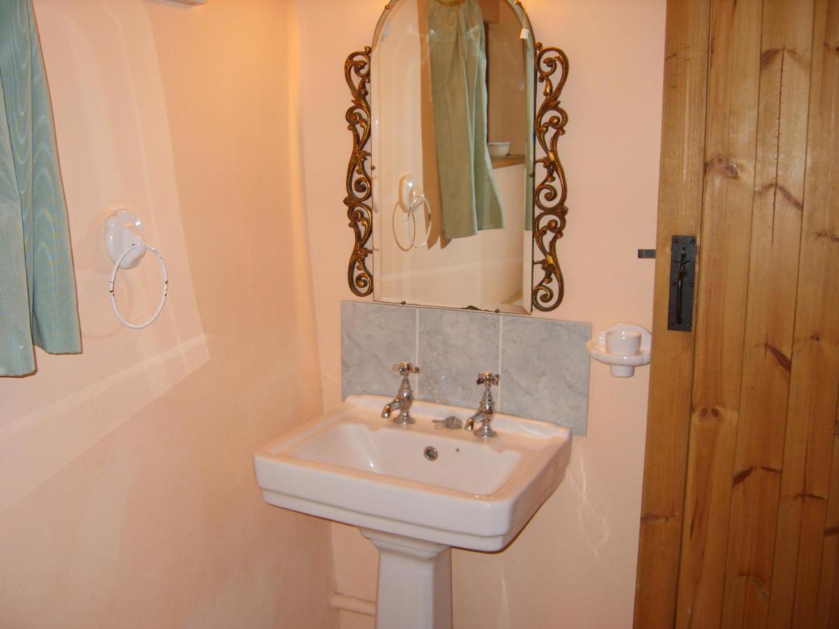 Granary Cottage - Housity