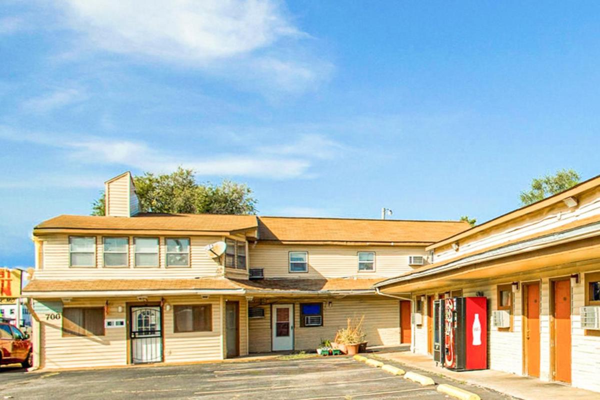 Hotel O Best Rest Inn Springfield US 36 - Housity