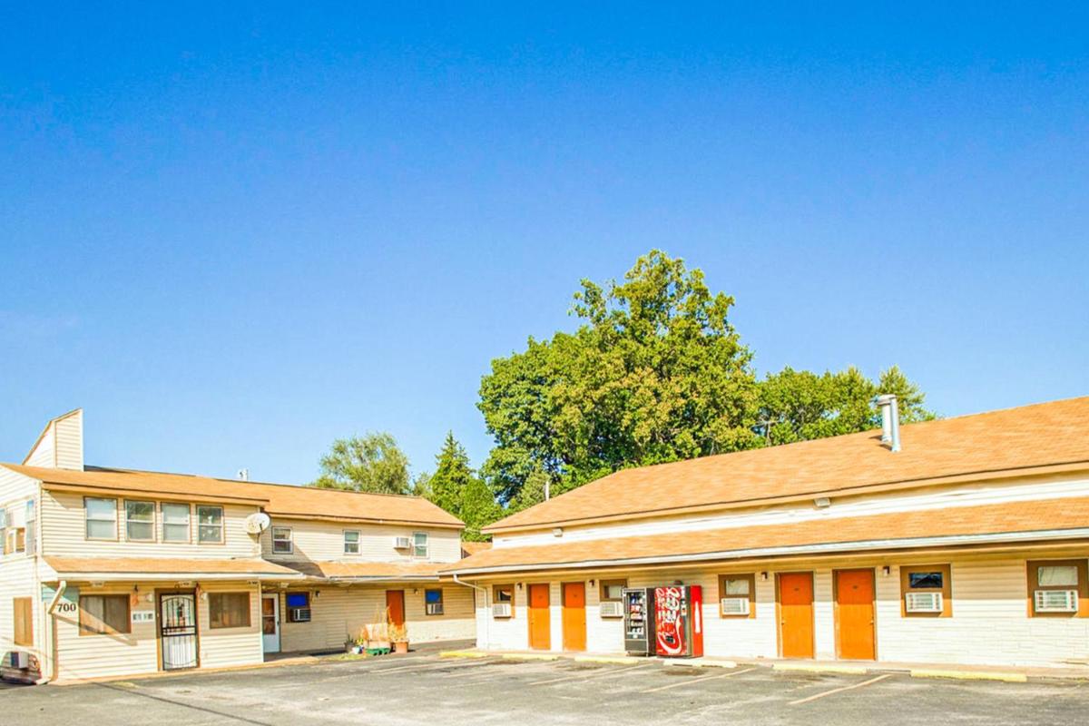 Hotel O Best Rest Inn Springfield US 36 - Housity