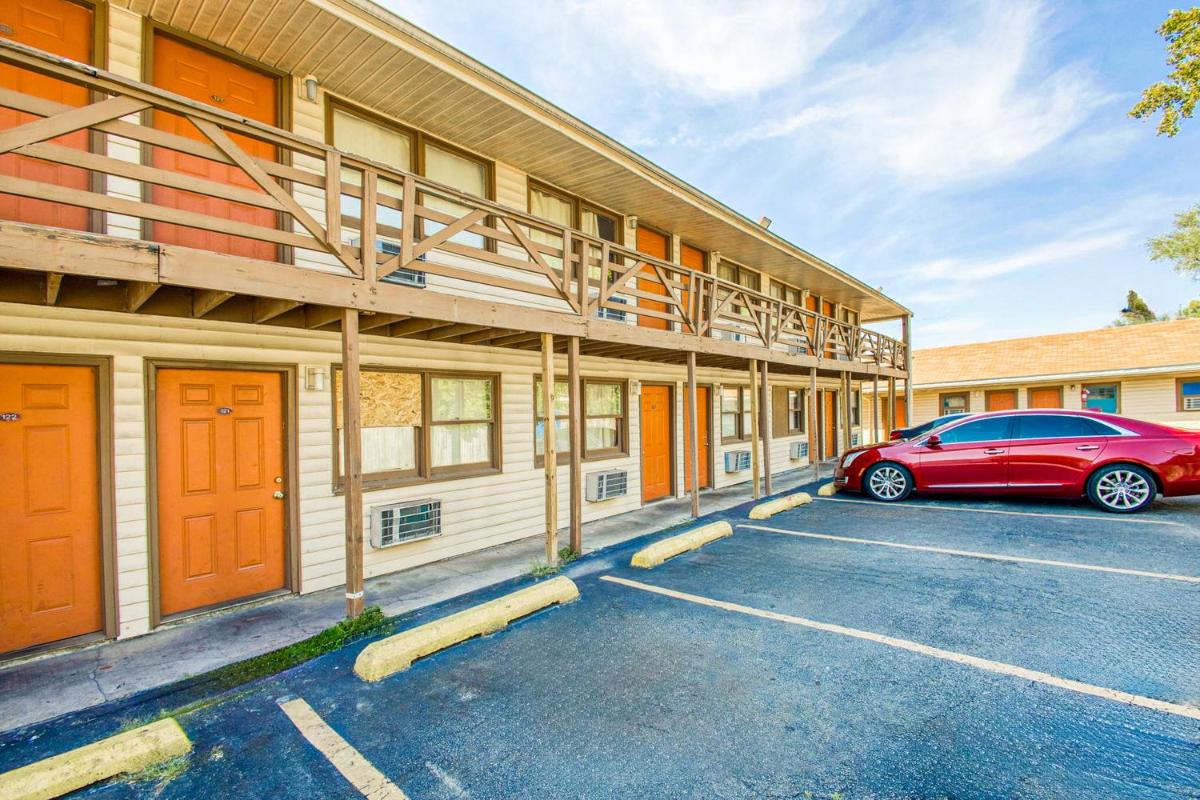 Hotel O Best Rest Inn Springfield US 36 - Housity