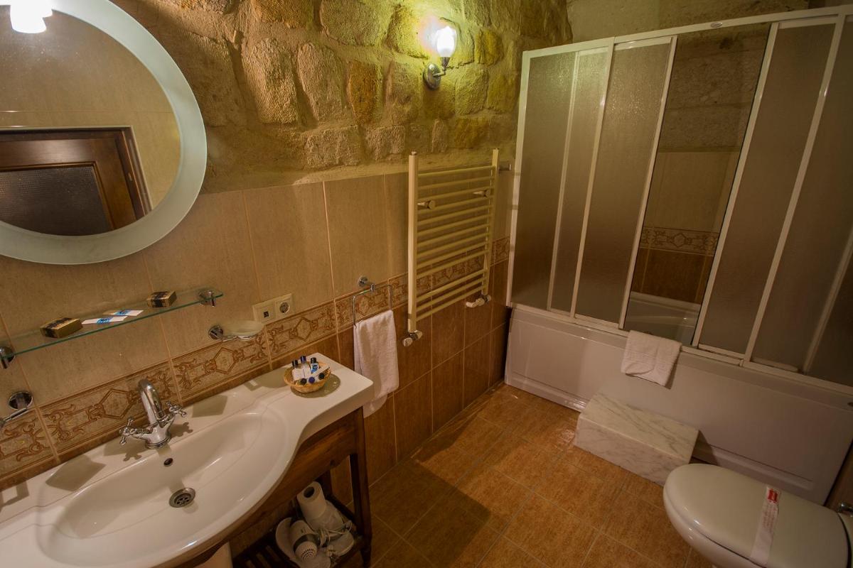 Assiana Cave Hotel - Housity