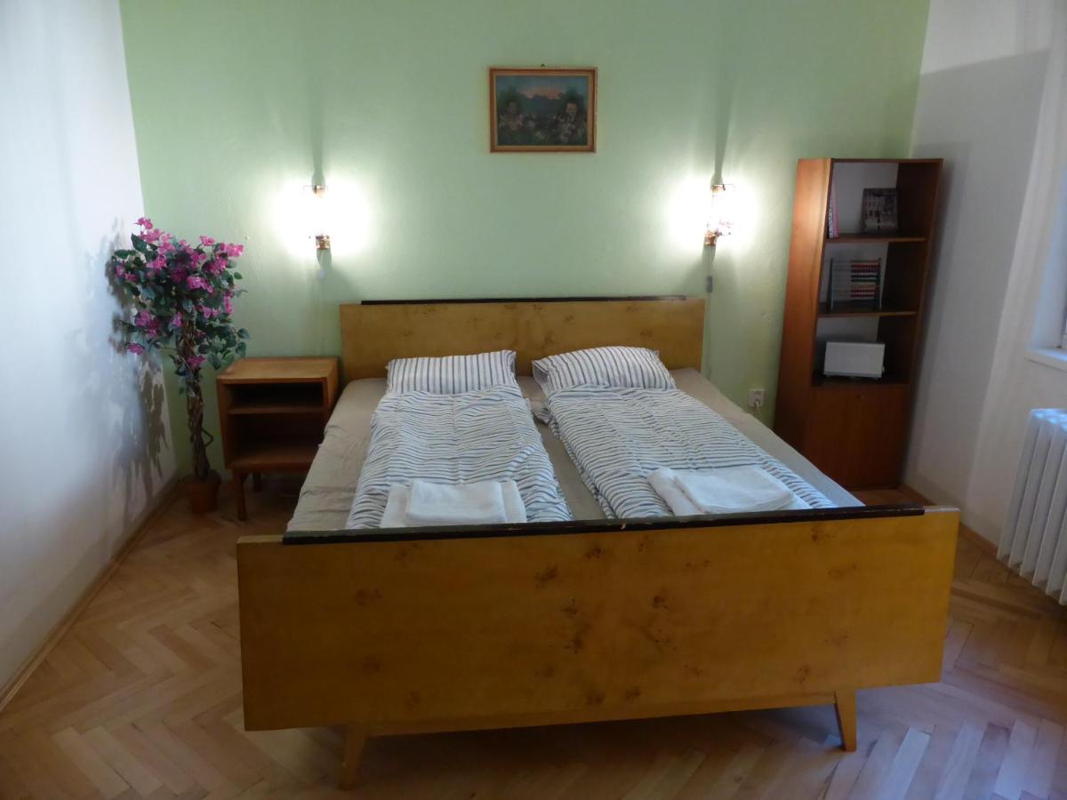 Retro Apartment - Housity