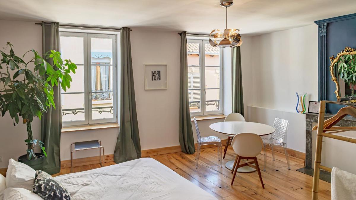 Hôtel O' Fil de soie Balnéo Séminaires - Housity