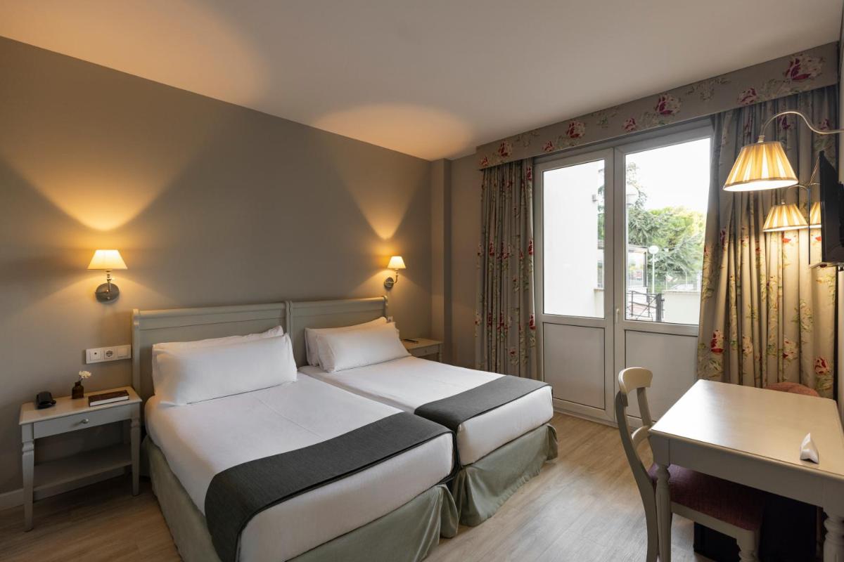 Hotel PAX Torrelodones - Housity