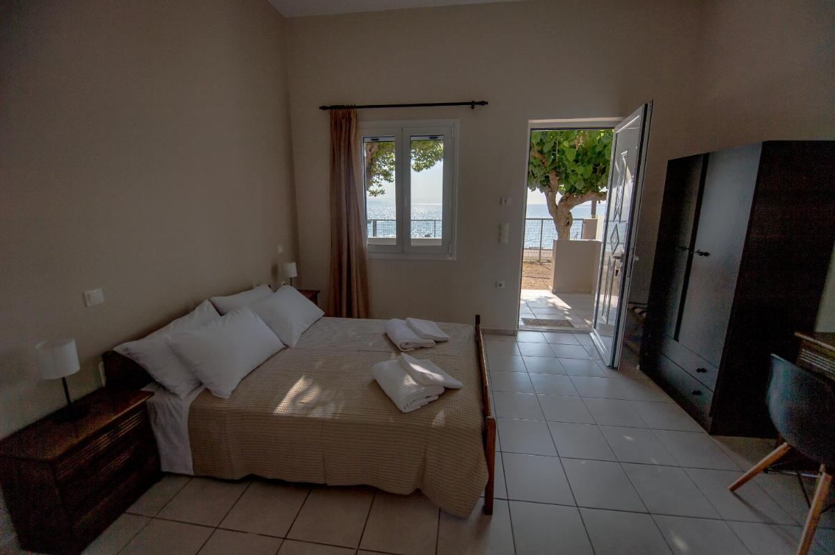 Nikolatos Apartments - Housity