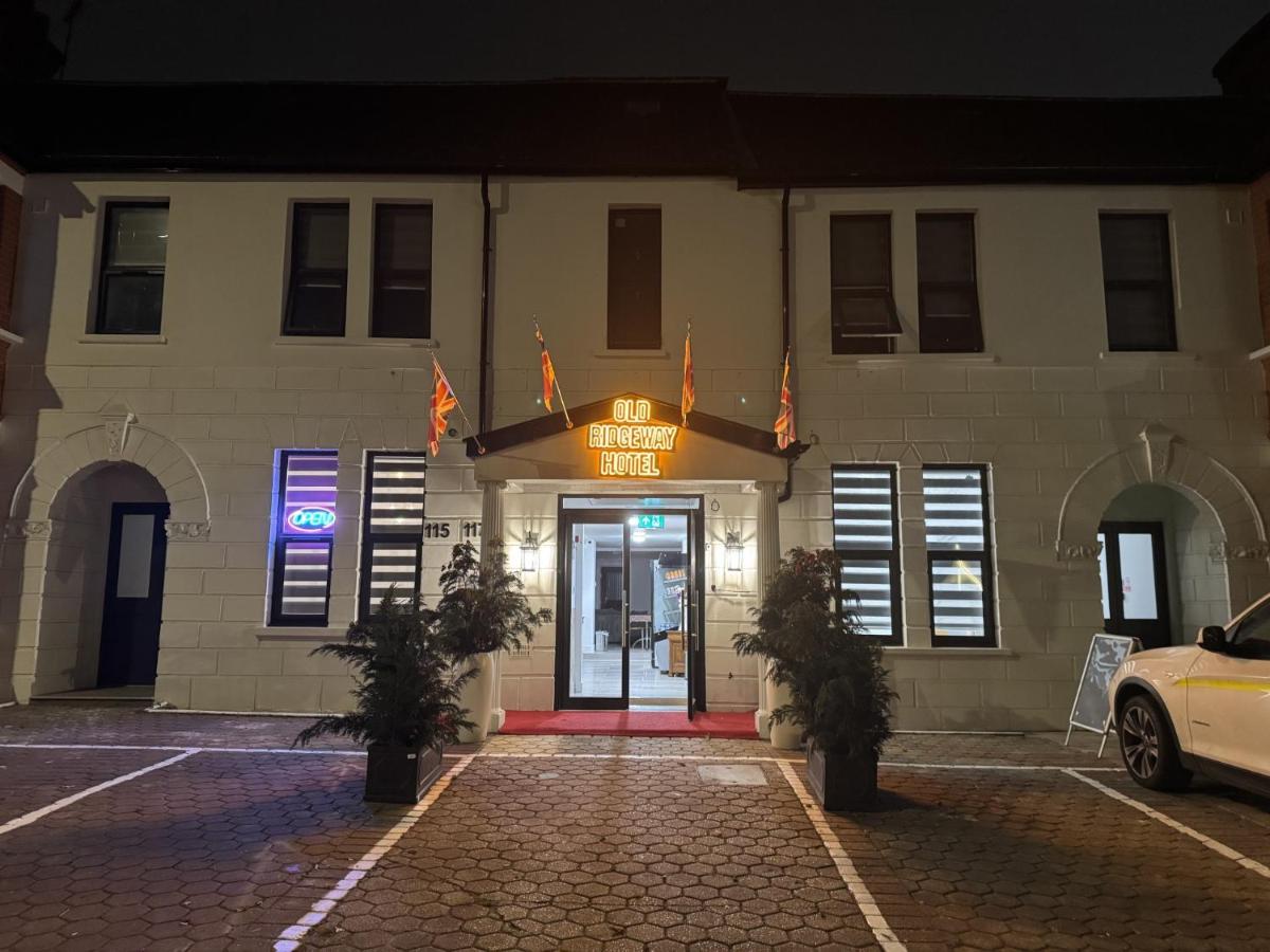 Old Ridgeway Hotel - Housity