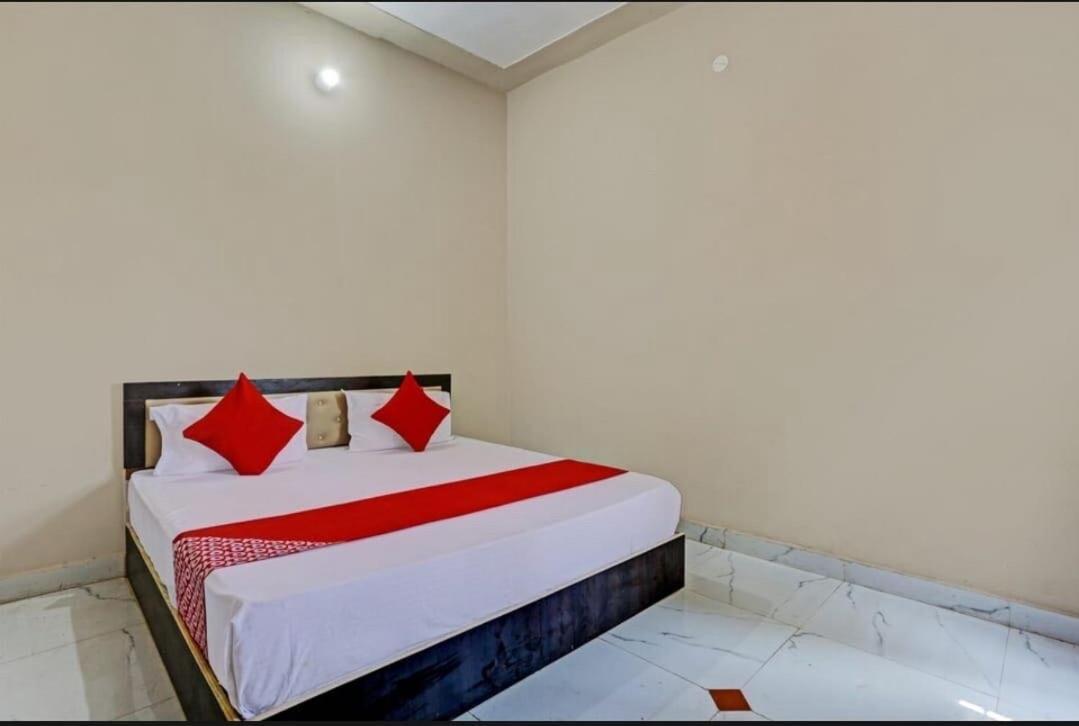 OYO Peeush Rao Oyo Rooms & Meeting Hall - Housity