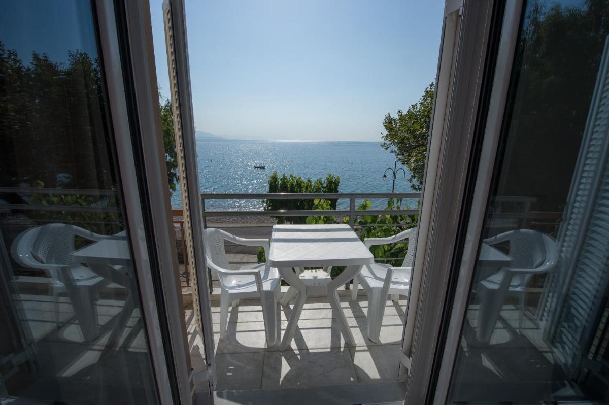 Nikolatos Apartments - Housity