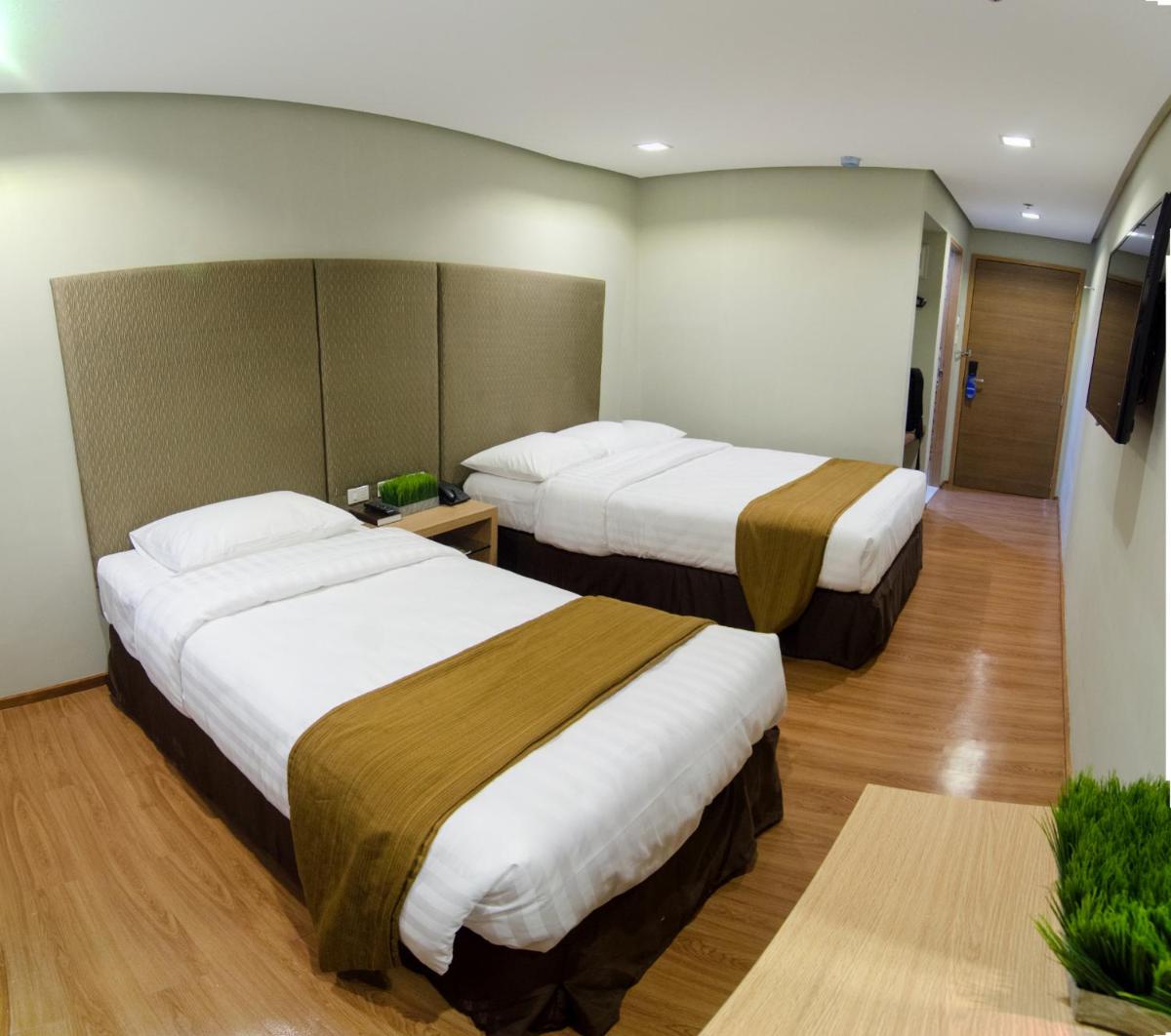 Madison Hotel PHL - Housity