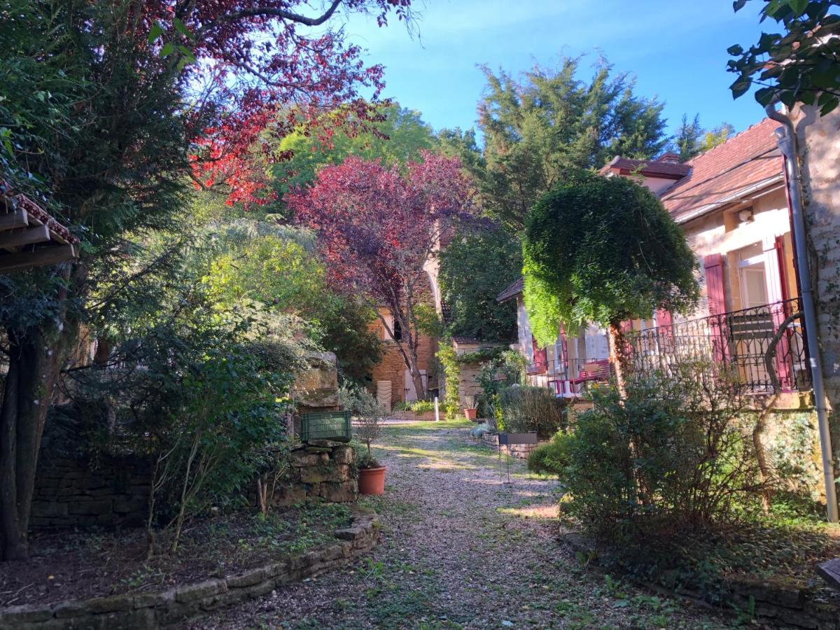 Les Eaux Calmes - Housity