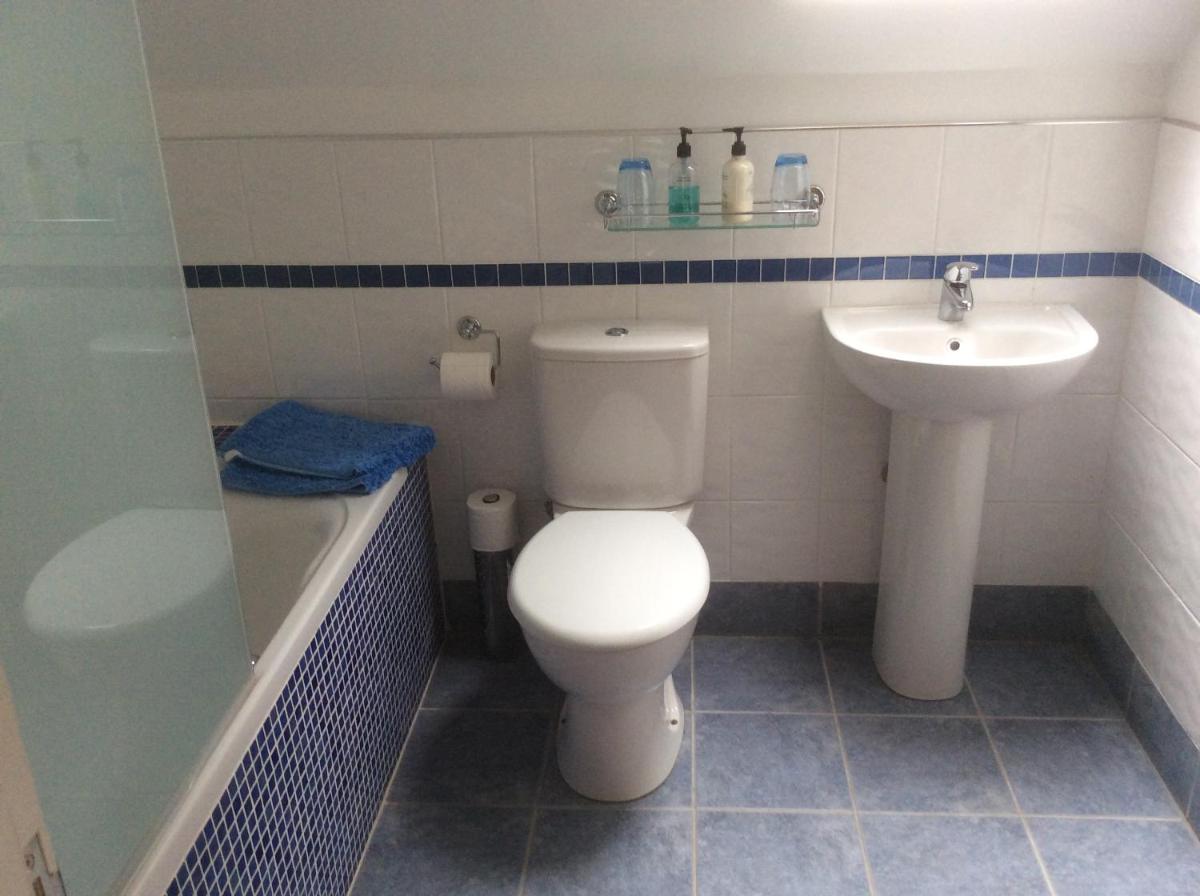 Riverside Cottage B&B - Housity