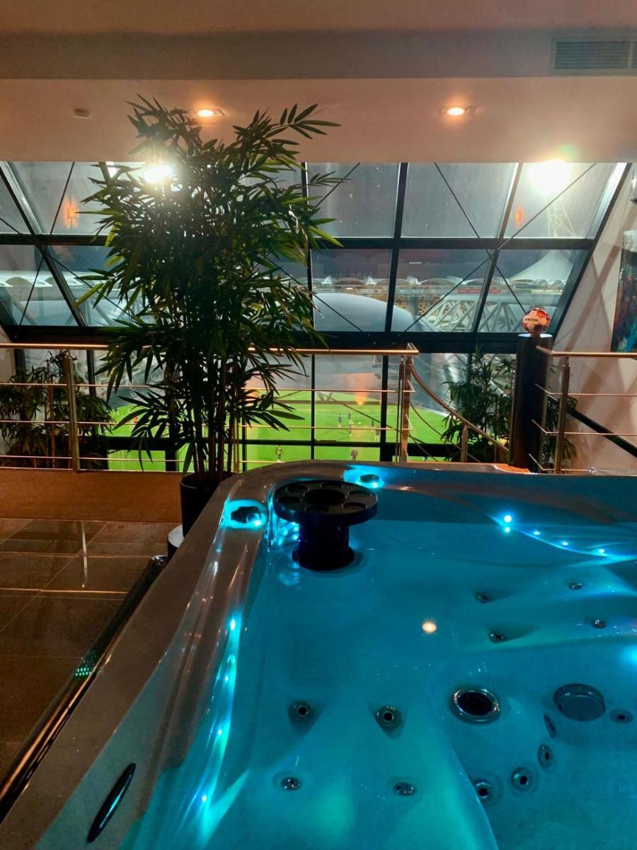 Wellness Dome Penthouse Suite - Housity