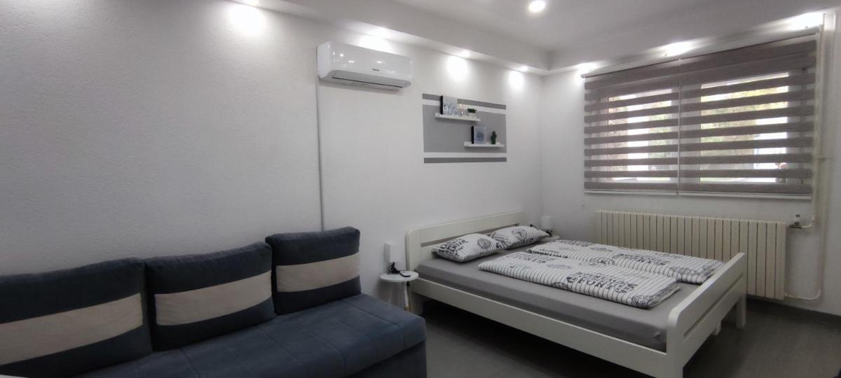 Apartments Airport Inn - Housity