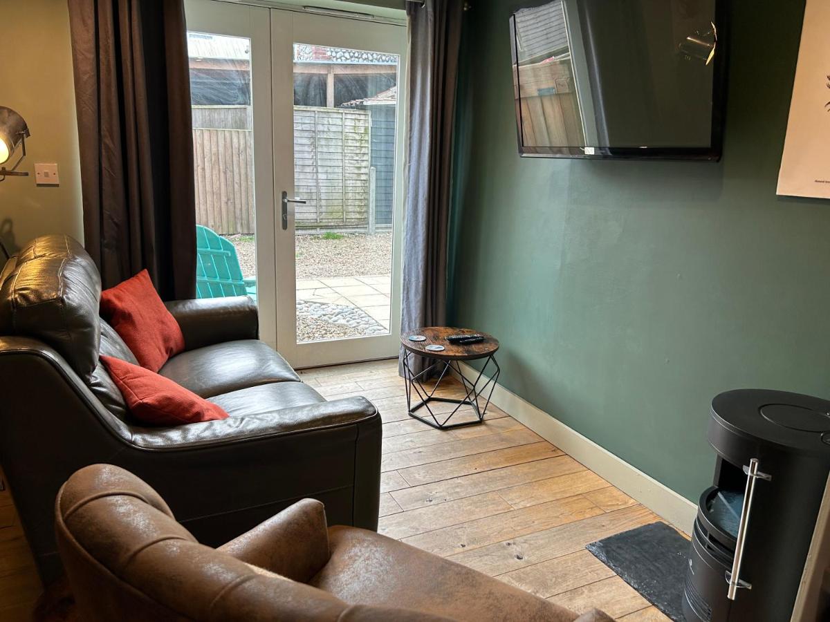 Beach hut seaside cottage - Housity
