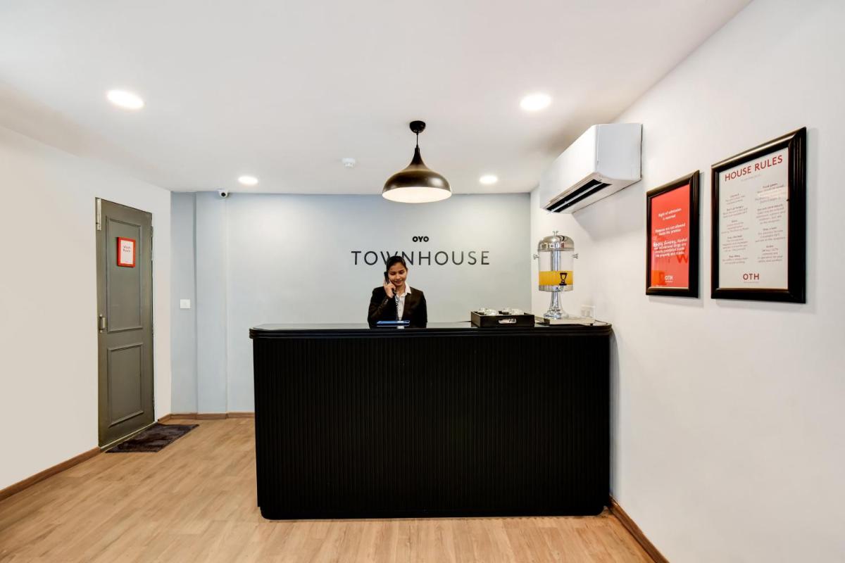 Townhouse 592 Century Hotel - Housity