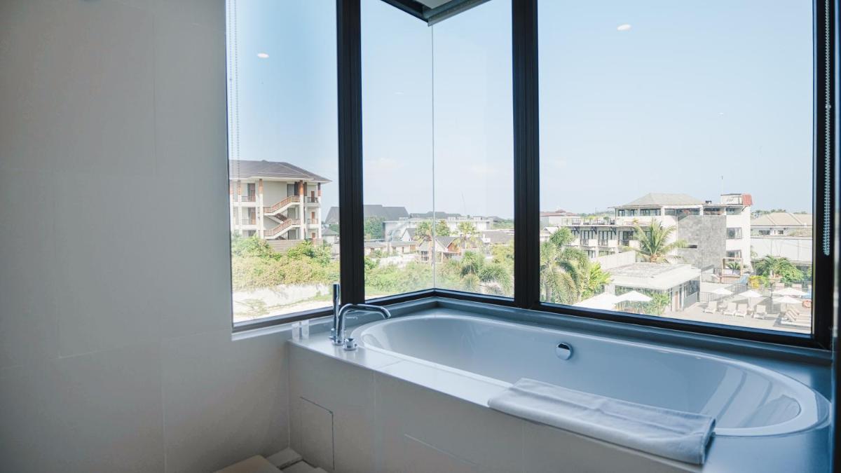 Eastin Ashta Resort Canggu - Housity