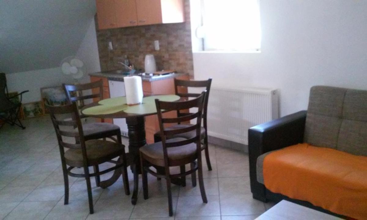 Apartment Laura - Housity