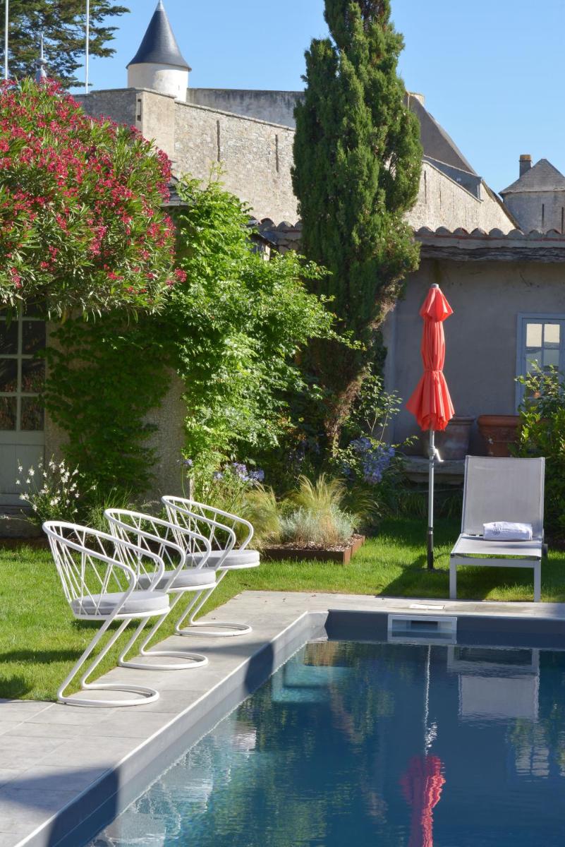 Piscine de l'établissement Le Général d'Elbée Hotel & Spa - Teritoria ou située à proximité