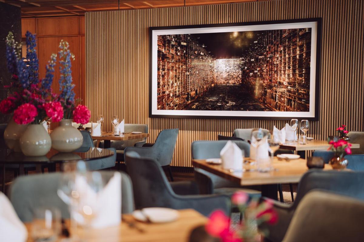 Ein Sitzbereich in der Unterkunft Parkhotel Egerner Höfe