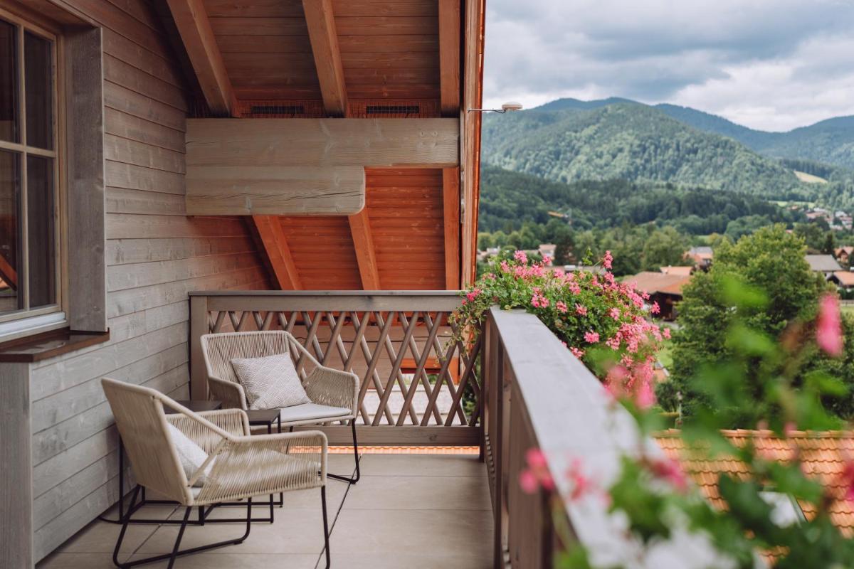Ein allgemeiner Bergblick oder ein Berglick von des Hotels aus