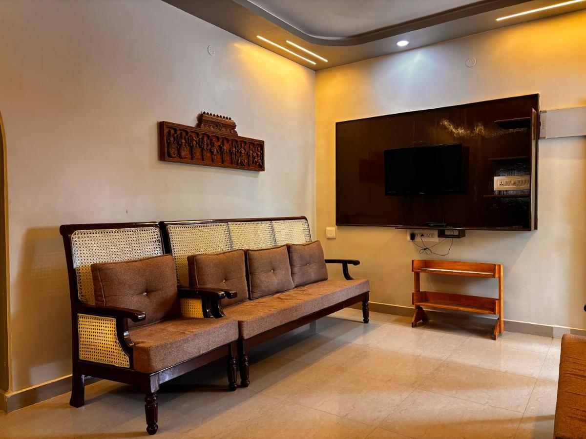 Srirangam Service Apartment - Housity