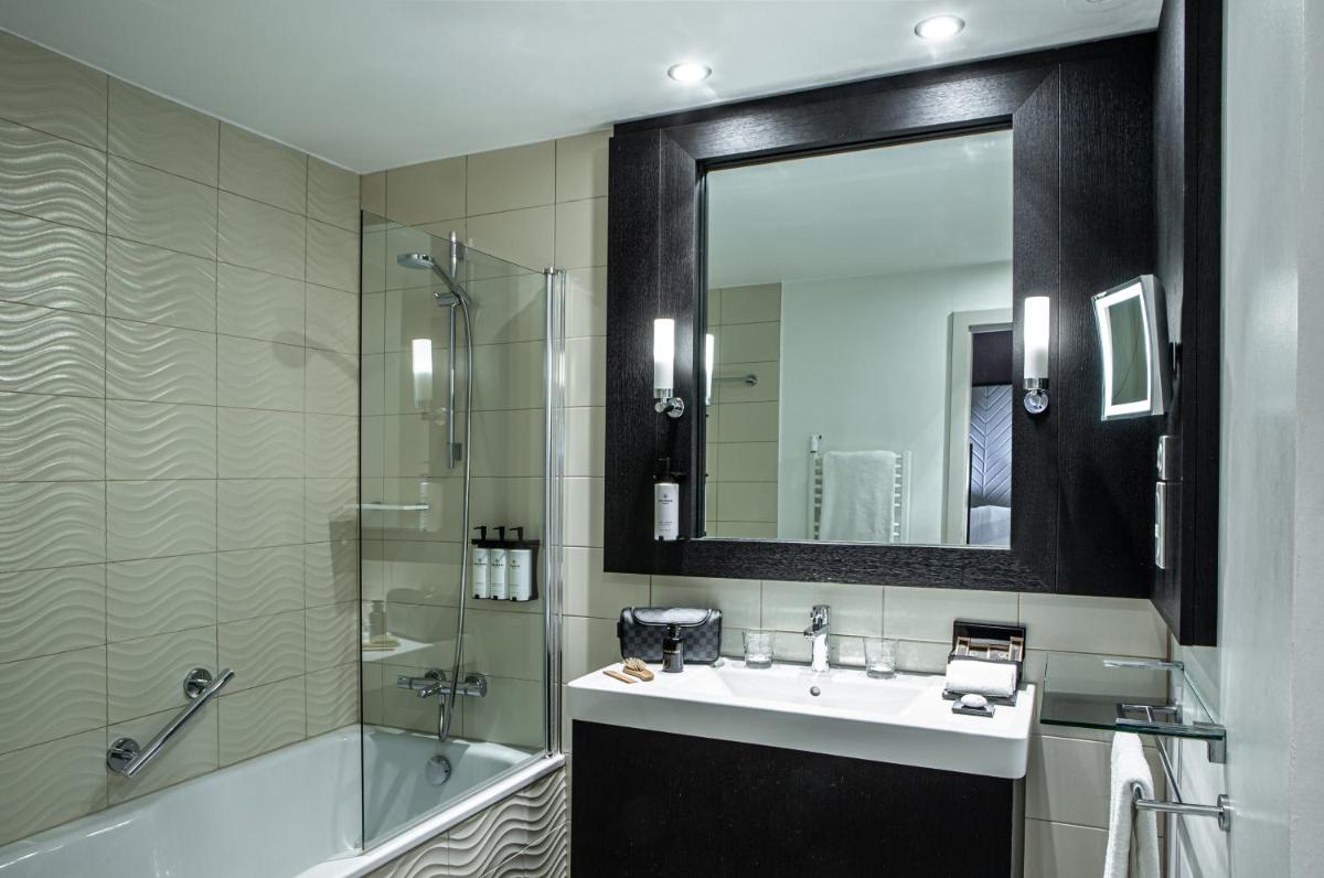 Salle de bains dans l'établissement Sofitel Strasbourg Grande Ile