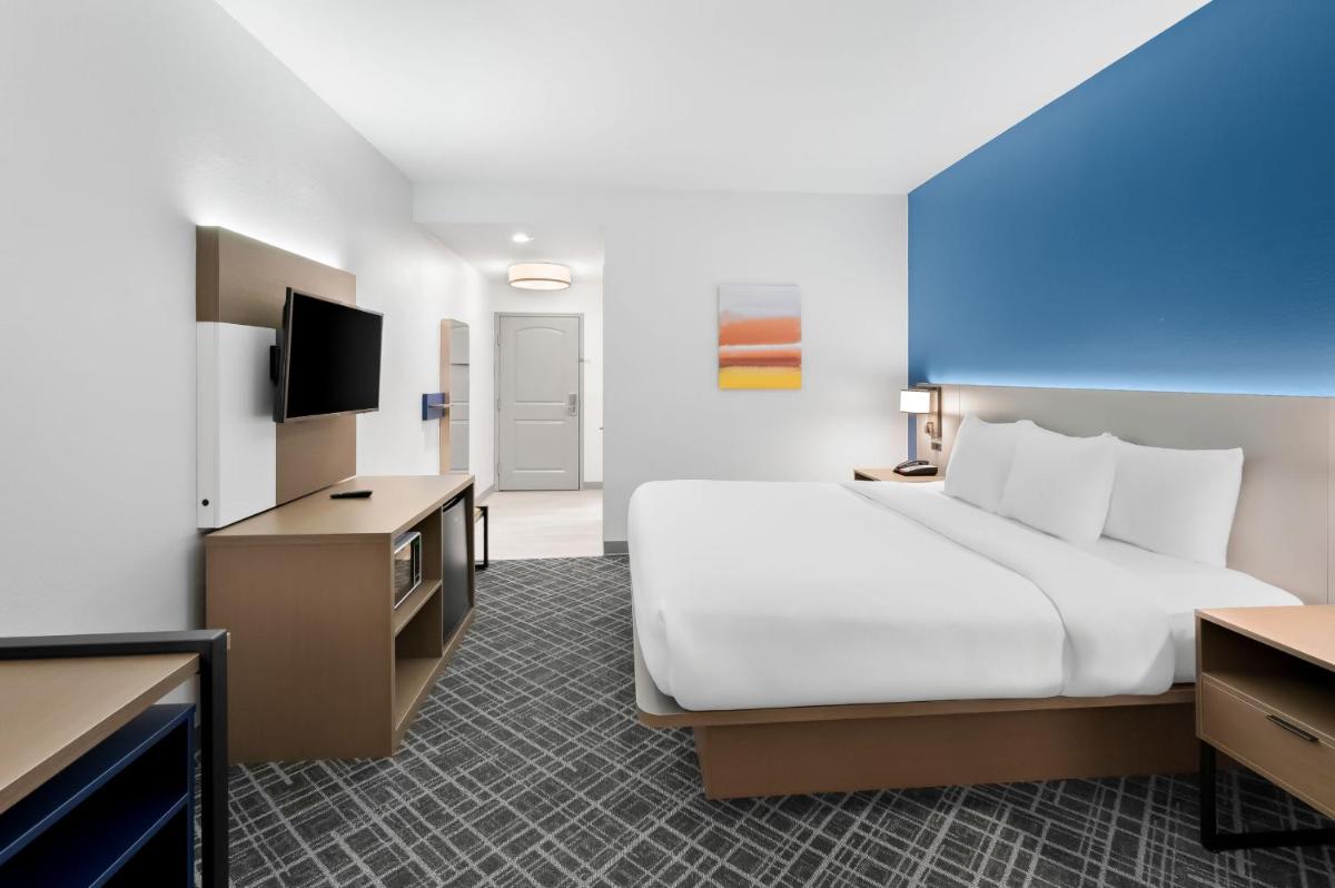 Comfort Inn & Suites Fort Smith I-540 - Housity