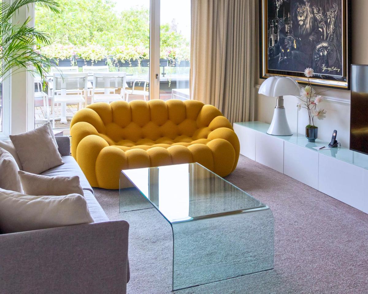 Coin salon dans l'établissement Sofitel Strasbourg Grande Ile