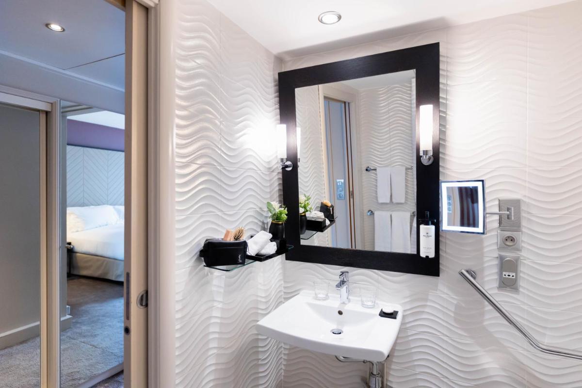 Salle de bains dans l'établissement Sofitel Strasbourg Grande Ile