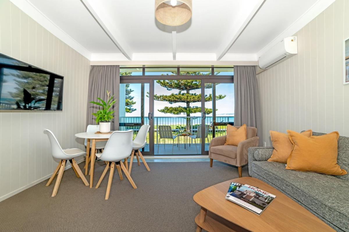 Whispering Sands Beachfront Motel - Hizvo
