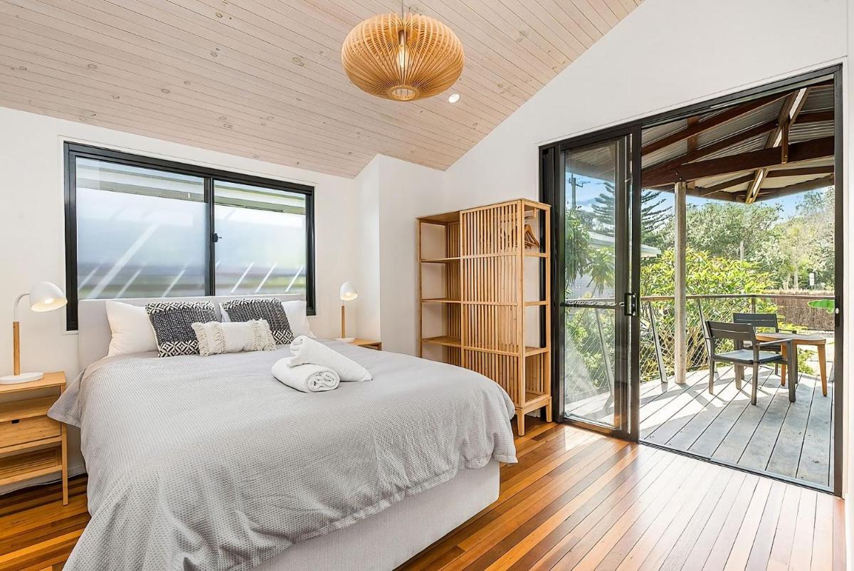 Byron Bay Accom 8 South Beach Lane Riverhouse - Housity