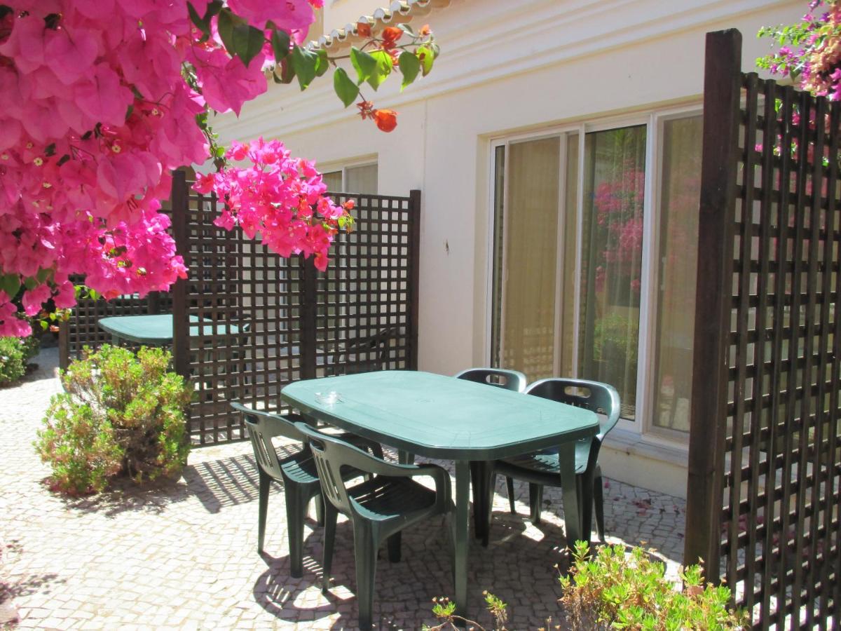 Um jardim no exterior de Pestana Palm Gardens