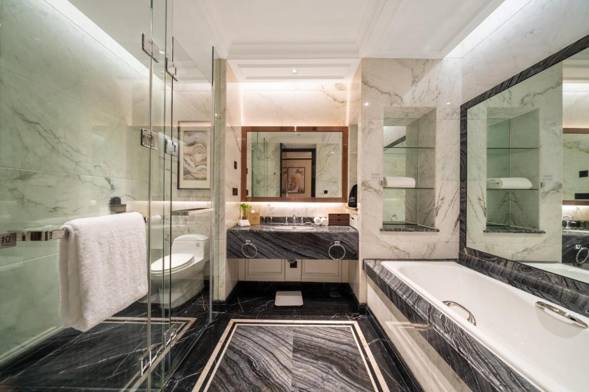 Howard Johnson Plaza Ningbo - Housity